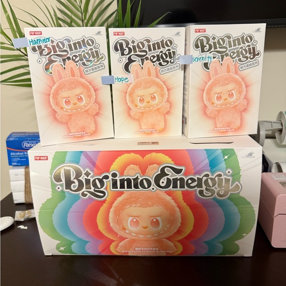 POP MART Accessories - Labubu THE MONSTERS Big into Energy Series-Vinyl Plush Pendant Blind Box